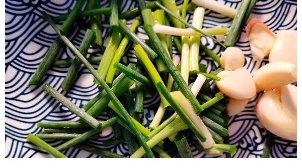 周末来道下酒菜,小酌怡情,五花肉油而不腻像极了薯片