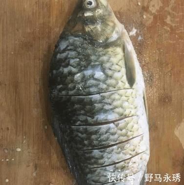鱼肉|用它除鱼腥味效果最佳,只用半颗,腥味全无,鱼肉变得更鲜香!