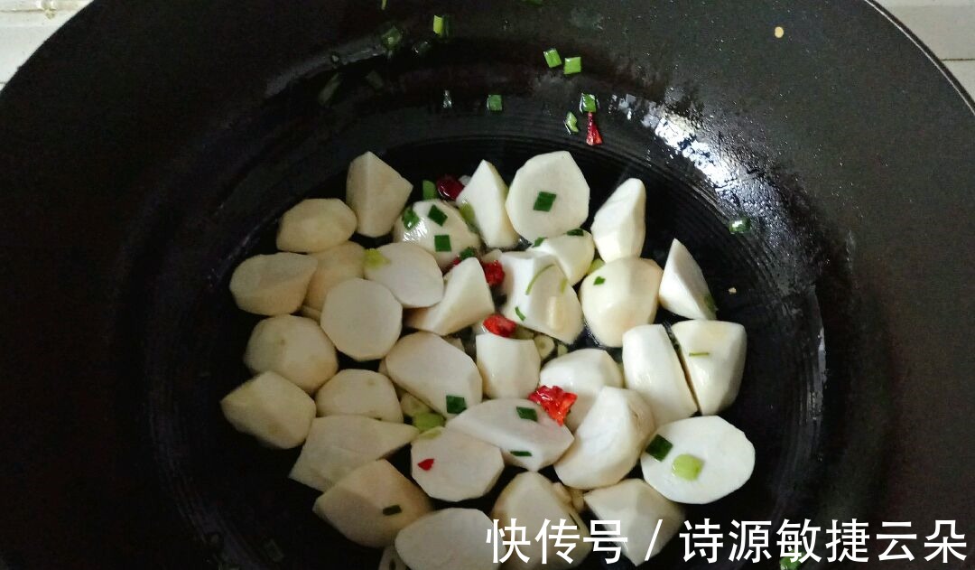 莲藕|立秋后，吃莲藕山药，不如吃这碱性食物，3块做一盘，比吃肉香！