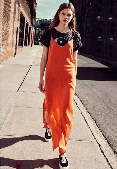 身材高挑 高颜值的小姐姐,仙女气质十足,凸显女神的魅力