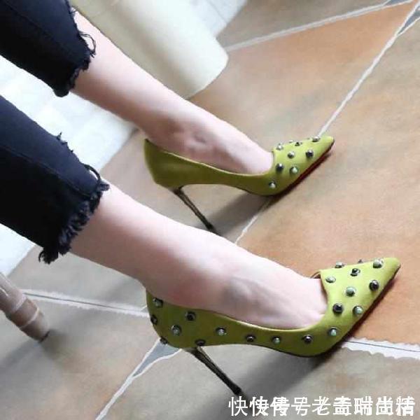 身材不好就穿一双高跟鞋,奶奶都可以变时尚大人
