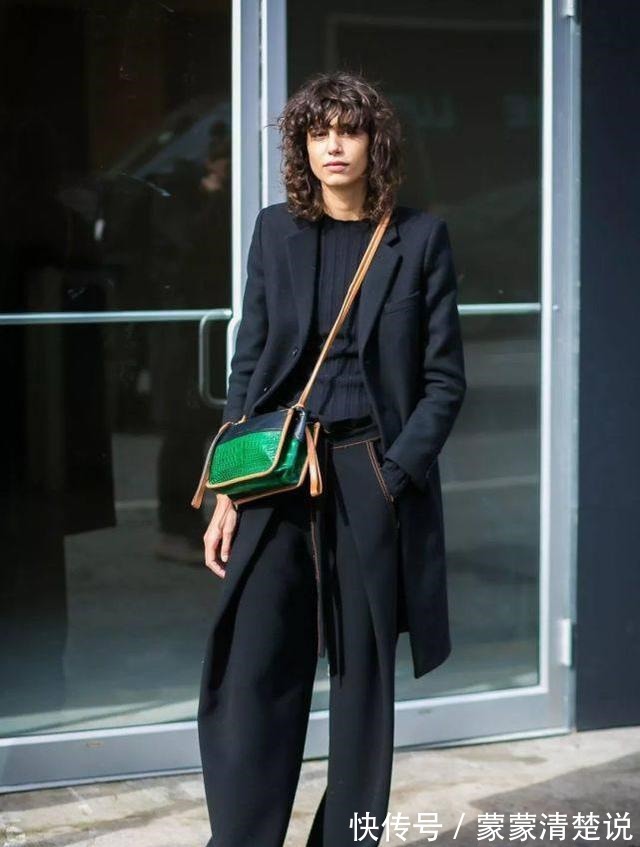 秋冬 秋冬衣服怎样选关键看“颜色”！今年流行这5种，减龄又百搭！