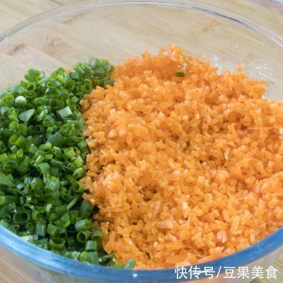 芝麻|懒人最爱的千层发面饼来啦!简单又好吃