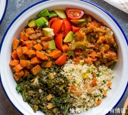 心理:假如你饿了两天,四碗饭你会吃哪碗?测你2021年会收获什么