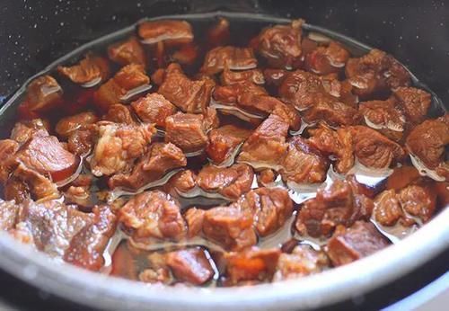 生活|医生提醒生活中遇到4种情况,需要立即吃肉,特别是老人和小孩