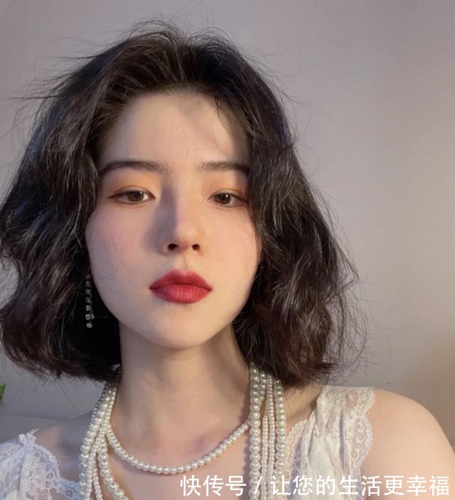 卷发 最近很火的4个发型,剪完立马颜值飞升!最近很火的4个发型,剪完立马颜值飞升!