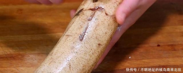 莲藕别炒着吃,加2个鸡蛋,简单一做,美味营养,比油条还好吃