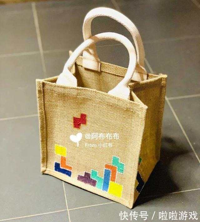 蕾丝 最近风超大的MUJI麻袋DIY，带着孩子一起做！