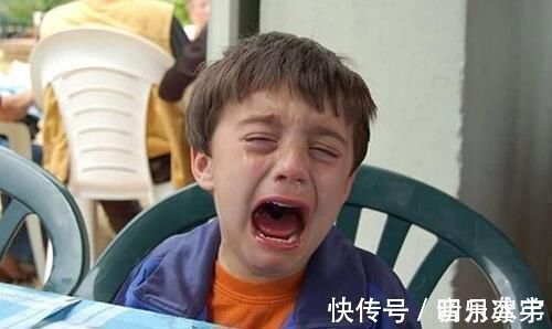 眼药水滴|孩子误拿502胶水滴眼睛,妈妈30秒内的处理办法,医生都夸奖