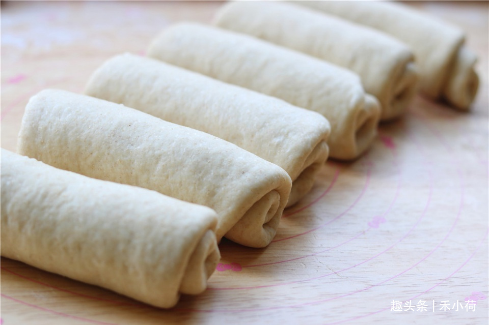 少糖少油的全麦吐司,配方靠谱组织真棒,早餐吃太适合了