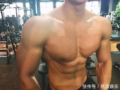 胸肌|你知道胸肌怎么练效果最好吗?教你3个技巧,都是过来人的经验