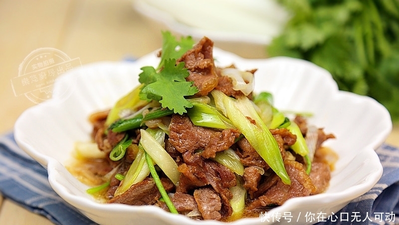 4道凉菜，6道荤菜，一桌丰盛的年夜饭，做法没什么难度