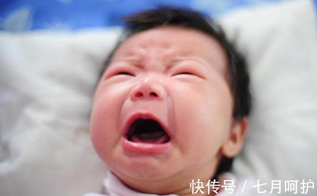 厌奶期|宝宝出现“3个情况”,可能是“厌奶期”到了,宝妈要正确护理