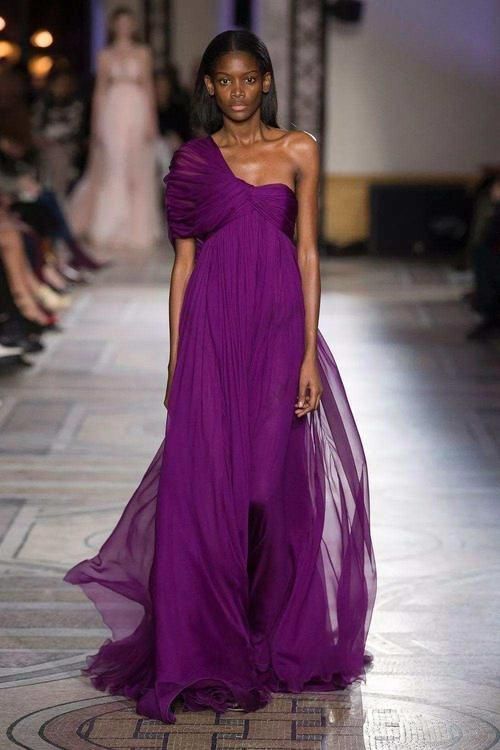 穿衣|黄黑皮女孩穿衣颜色指南:三大禁区不要踩,可穿的不止黑白灰