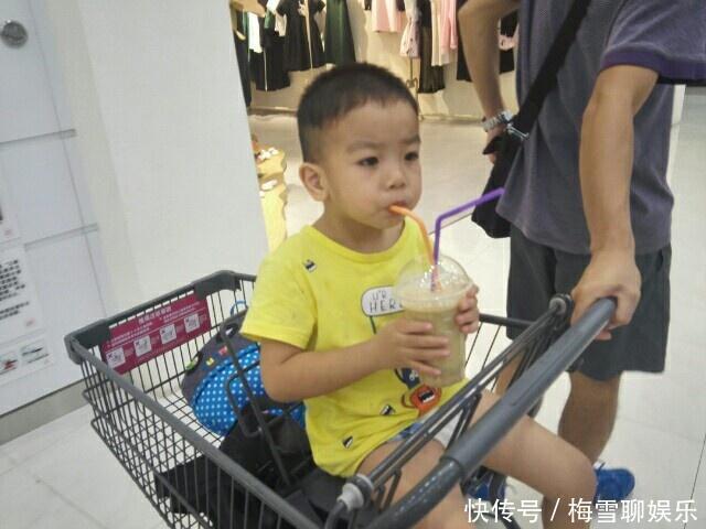 家长|医生忠告孩子3岁前,喂4种食物是“害”不是爱,家长要知晓