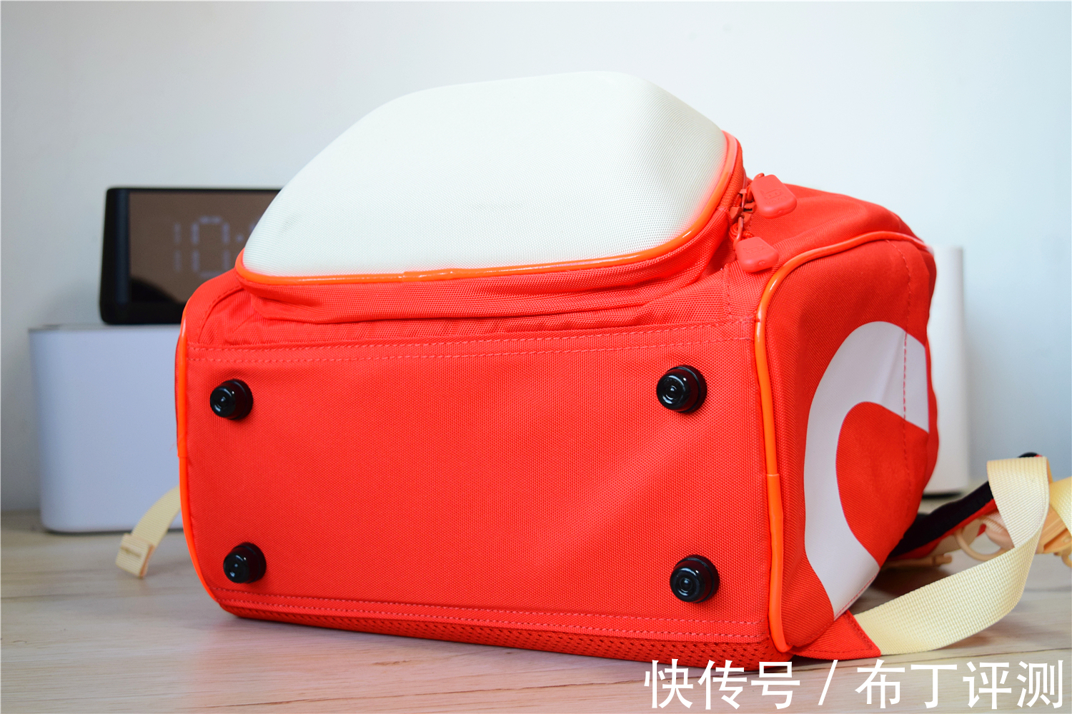 书包|悬浮减重设计,送给孩子更好的开学礼物,能抗菌还能减压护脊!