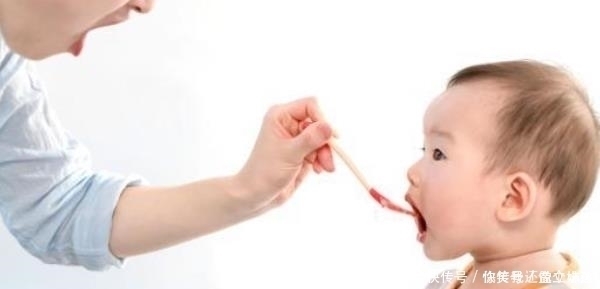 宝宝|当娃向你发出这几个信号时,就是说“该给我加辅食了”,别忽视