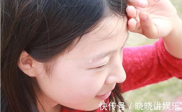 养生|50岁后，每天早起喝一杯蜂蜜水或者淡盐水养生，身体会如何？