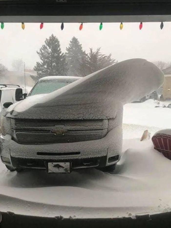 下雪后形成的奇特景观，太有意思了！