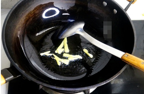 从小到大|天越冷,越喜欢煮这碗面,简单鲜美,从小到大30多年没吃够