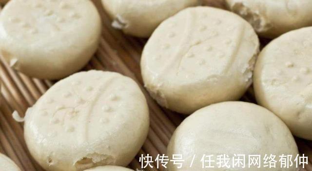 不要傻傻用酵母发面了,只需用它2分钟,做出馒头又发又好吃的