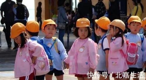 家长|大学教授怒批接送孩子：给交通添堵还毁了娃，家长：你没孩子吧