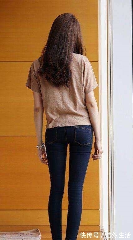 时尚|紧身裤很衬托气质美,时尚女人更加的深入人心!