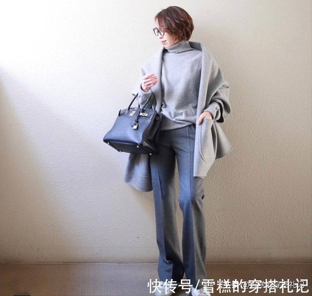 日落黄 40岁左右的女人,衣服尽量不要穿驼色和灰色,其实这些更气质显白