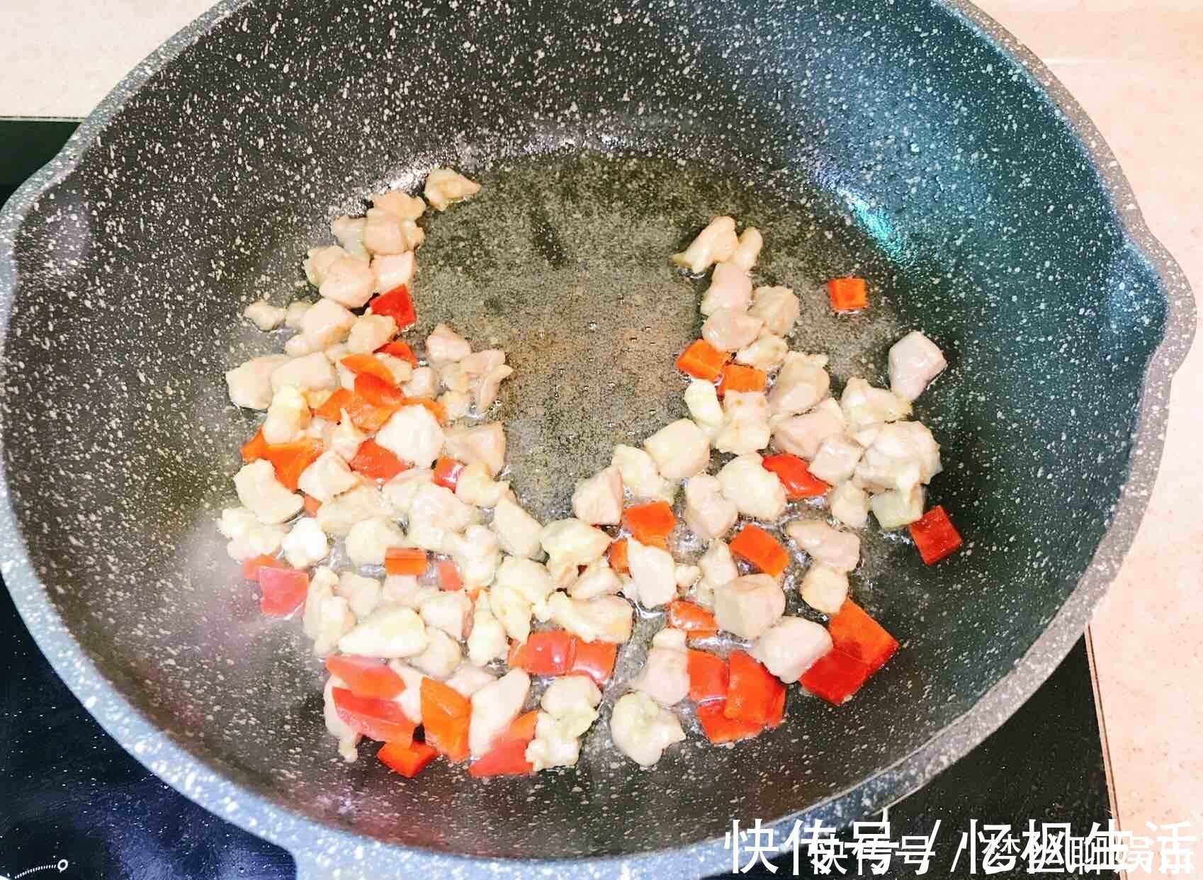 宿便|这菜是天然“洗肠草”,杀菌清肠道,隔三差五吃,排出宿便一身轻