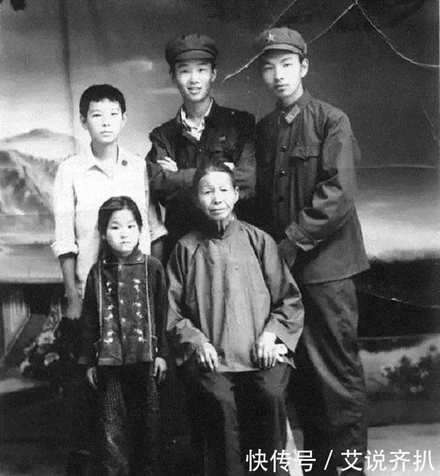 倒戈|刘震云:从作家到“商人”倒戈资本,《手机》正是追逐资本的见证