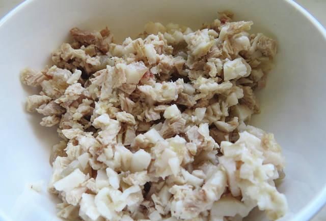 老公调饺子馅,韭菜中加了它,又香还不腻口,我一口气吃30个!