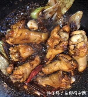 家常鸡肉菜谱,鸡翅根烧土豆,好吃到爆,美味又下饭,吃不够