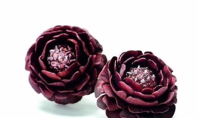 珠宝 铝竟然比金子贵?回收易拉罐做成的珠宝,颜色堪比彩虹