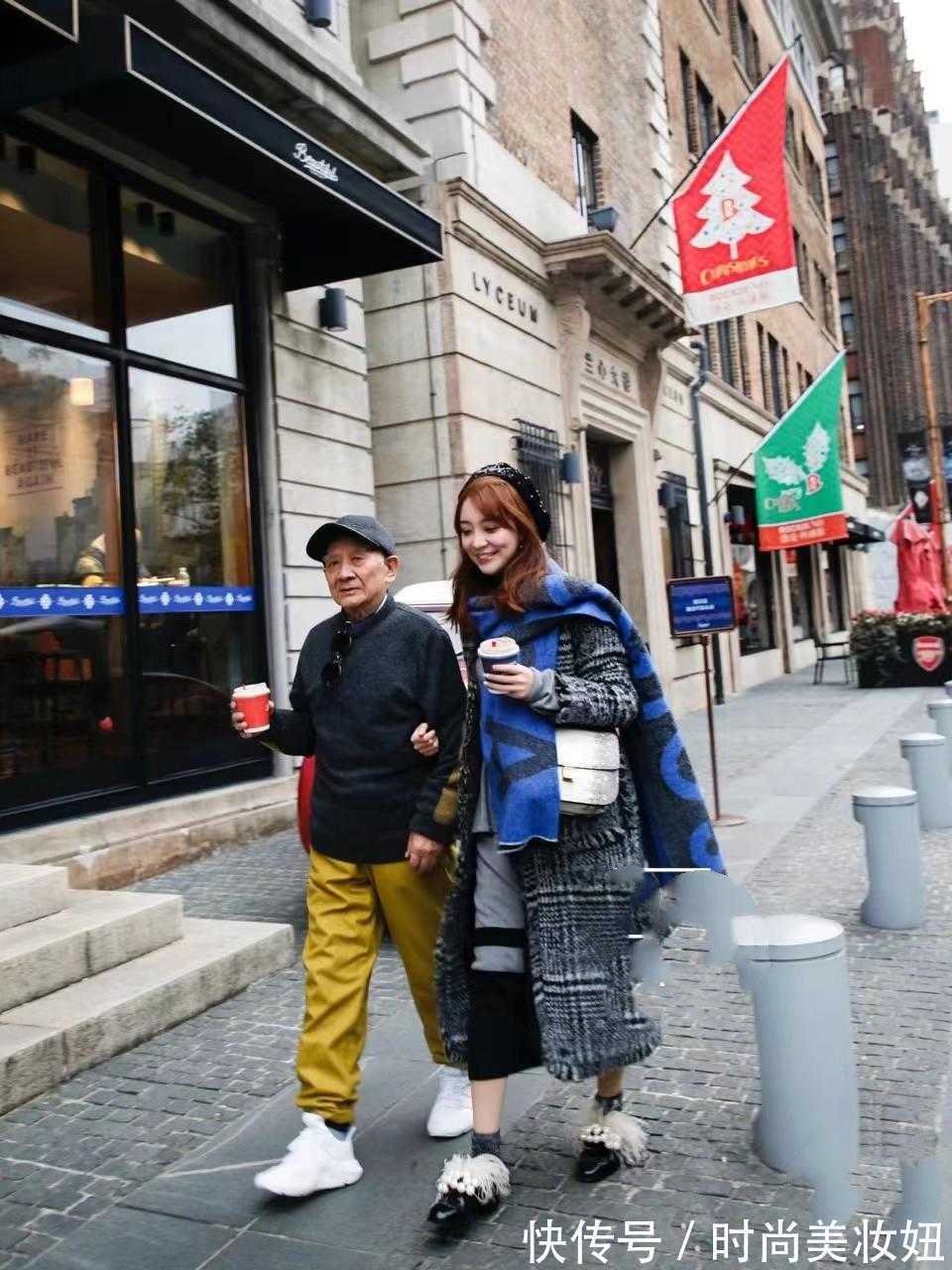 男性 这位“老爷爷”太时髦了,穿着比年轻人还洋气,气质又有活力