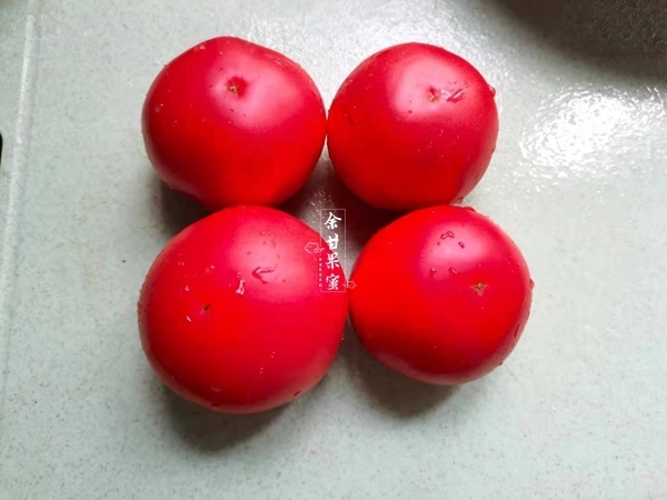 到了夏天,常给家人炖牛肉汤,低脂味美又开胃,好喝不腻人