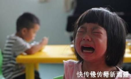 孩子|两种衣服,孩子上幼儿园时不要穿,其他小朋友会孤立她,别不在意