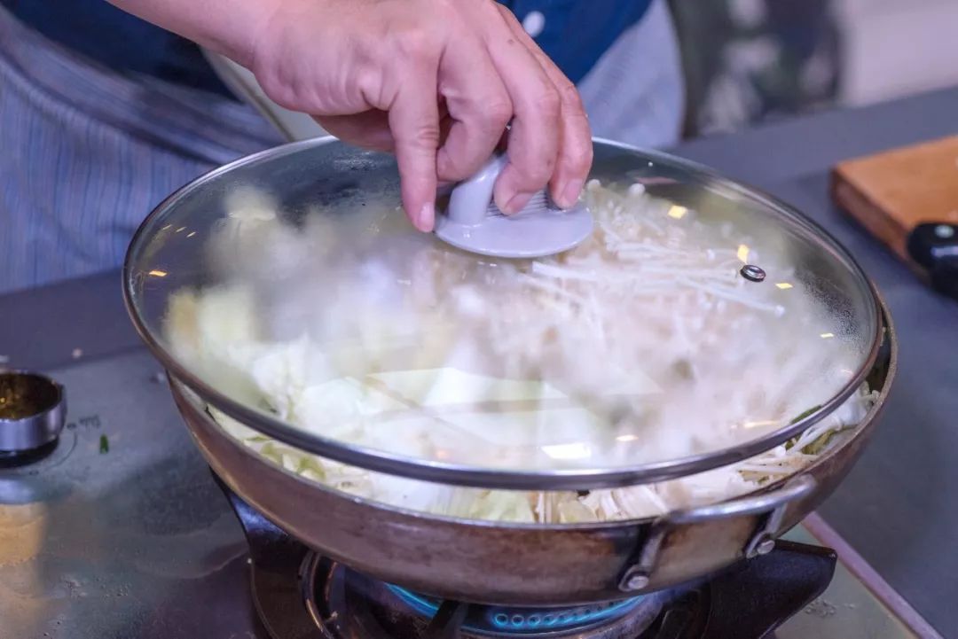 鲜香|白菜吃出海鲜味!鲜香过瘾,汤底都被抢来拌饭!