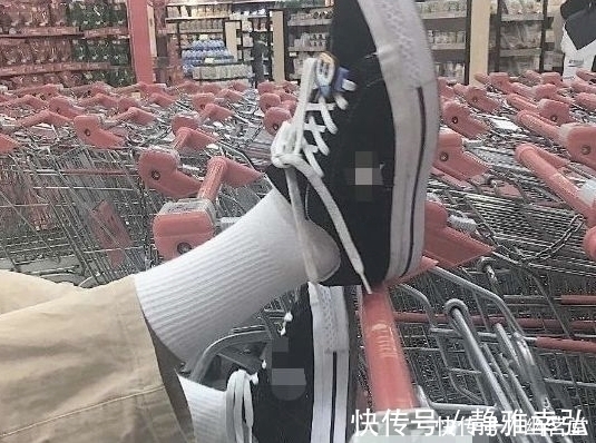 松糕鞋 女生公认“最伤脚”的3种鞋子,高跟鞋未上榜,第1个男生也贼喜欢