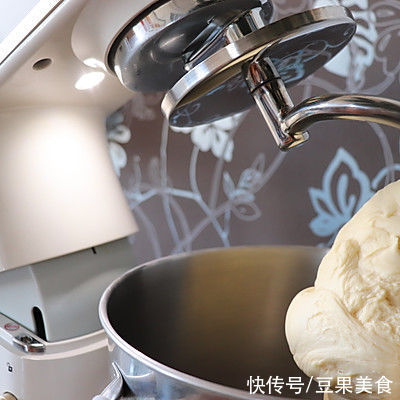 椰香牛乳吐司一上桌,老人宝宝全都笑