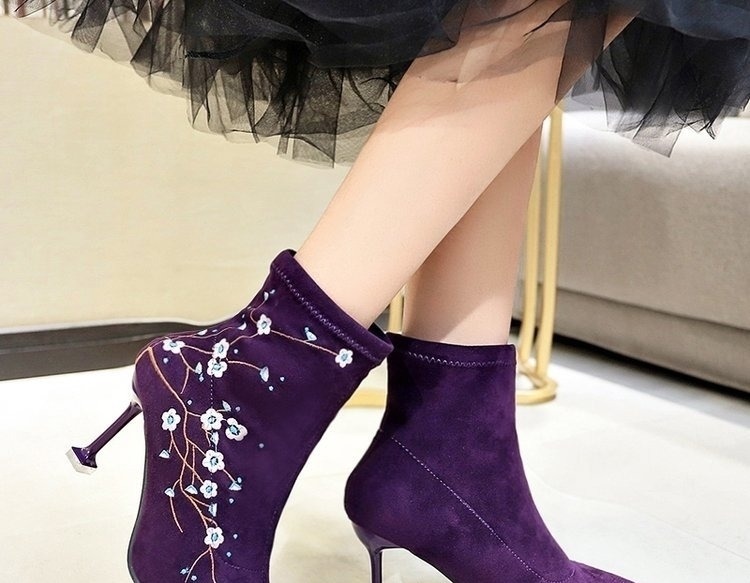 夜店 女人身材丰满,就要穿这种高跟鞋,性感妩媚,显高显瘦,贼美