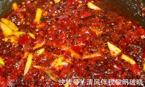 食材|水煮豆腐皮的详细做法，便宜食材也能做出不一样的美味，鲜香麻辣