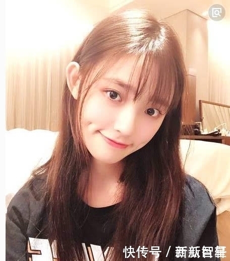 掀起刘海|永远不知道女生刘海下面隐藏了什么?掀起刘海后,网友