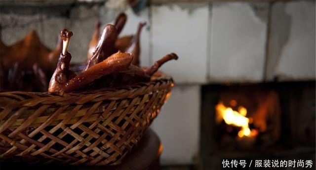 活鸭一只50元,烤鸭一只18元,加工后反而更便宜究竟有啥猫腻
