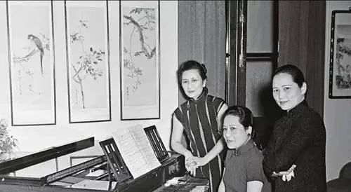 刚劲|宋霭龄小楷刚劲,宋庆龄小楷洒脱,宋美龄小楷端庄可人,各有千秋