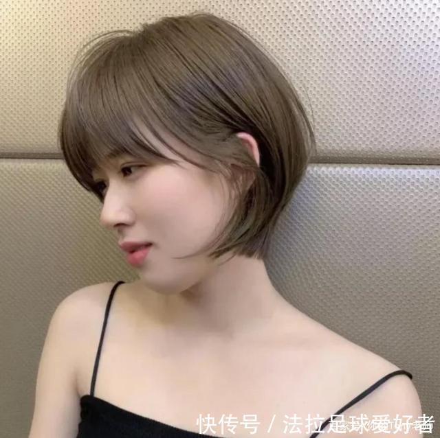 谁说短发没有女人味,这些短发显脸小有气质