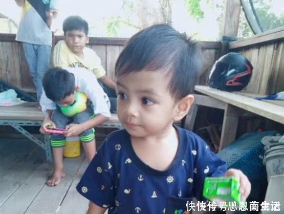 新生儿|这个男婴很特别,刚生下来就不一样,很多人觉得他很帅