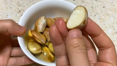 天冷了,吃板栗吃红薯不如吃它,简单一煮比肉香,不懂吃可惜了