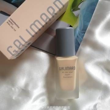 美宝莲|学生党不能错过的几款平价粉底液,性价比超高,高级又不踩雷