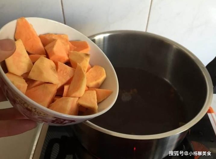 煮汤|这汤喝到立秋，比吃鸡鱼肉强，清甜可口，给肠道洗洗澡，体重2位数