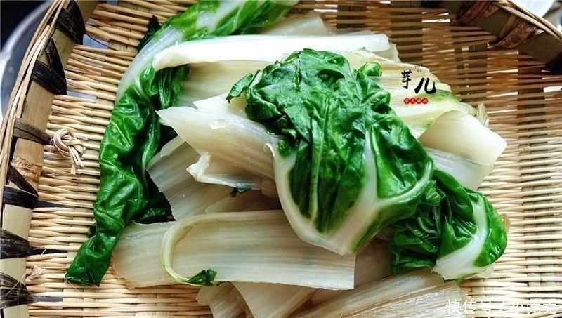 家人最爱的一道凉拌菜,麻辣鲜香,鲜嫩爽口,下饭又下酒